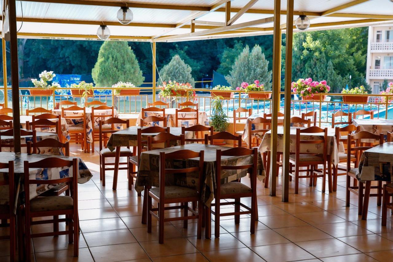 Hotel Green Park Kiten  Ngoại thất bức ảnh
