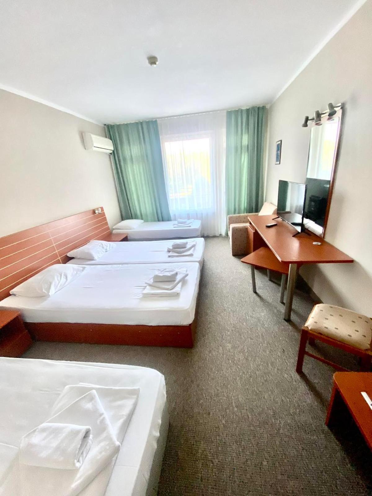 Hotel Green Park Kiten  Ngoại thất bức ảnh