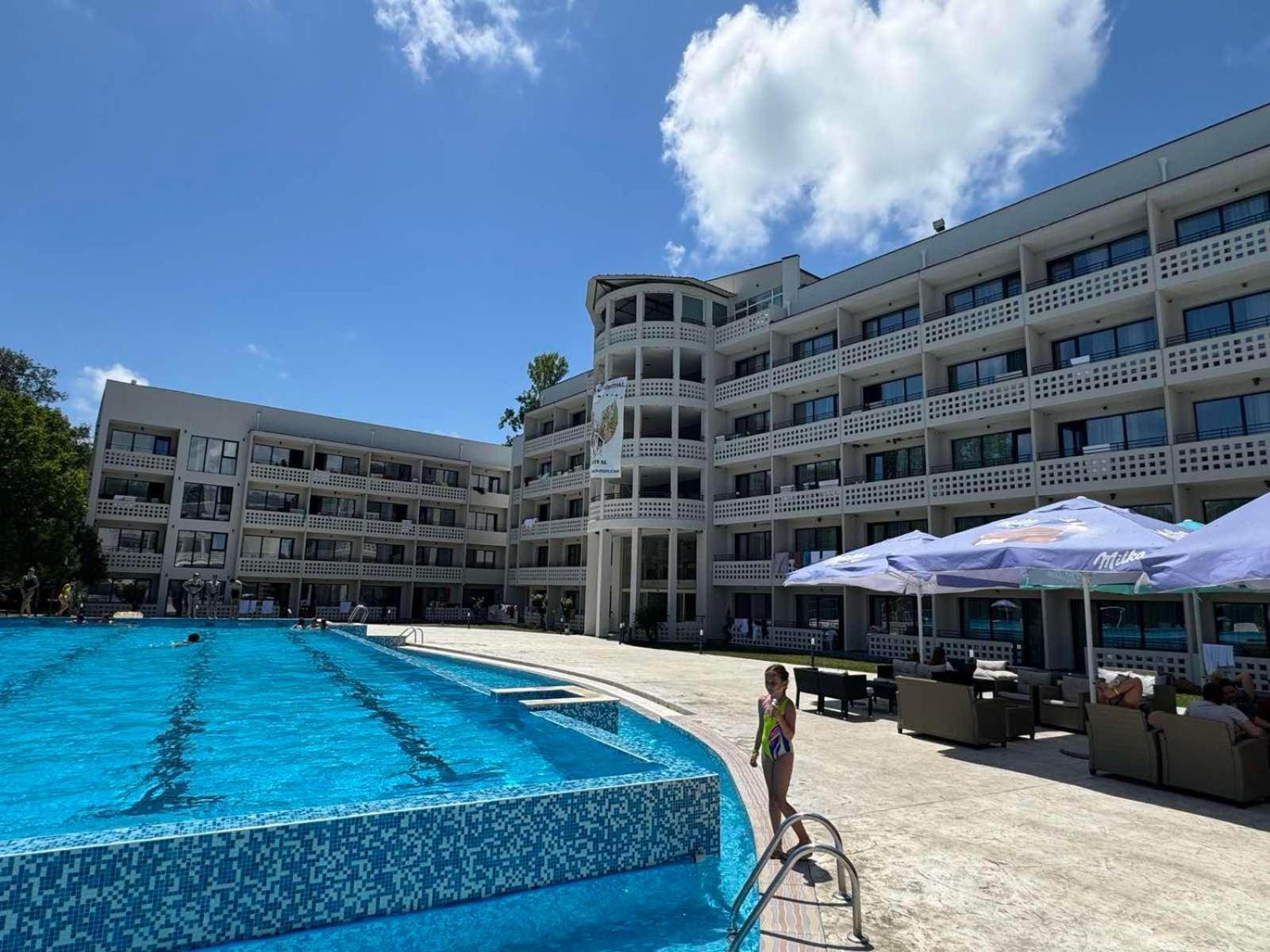 Hotel Green Park Kiten  Ngoại thất bức ảnh