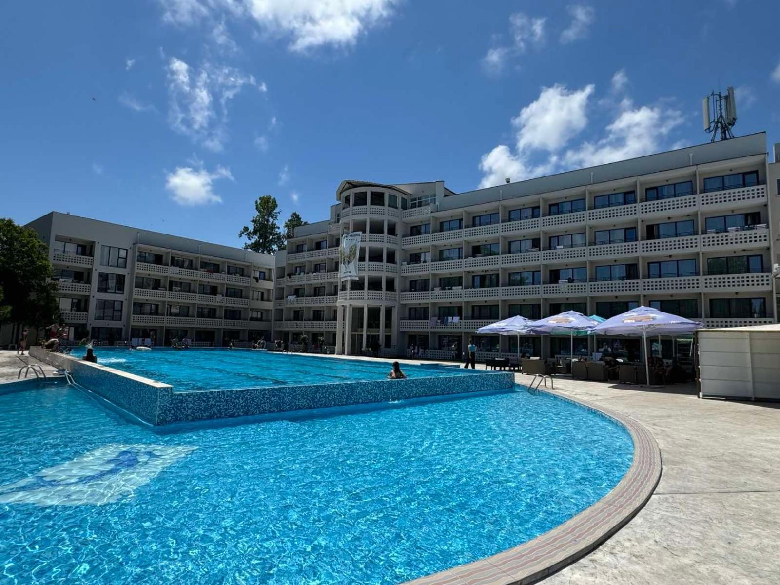 Hotel Green Park Kiten  Ngoại thất bức ảnh