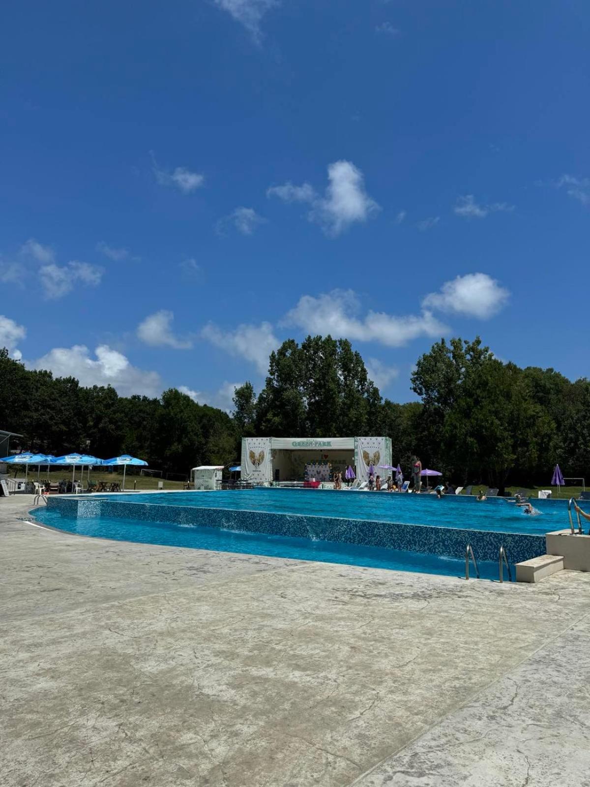 Hotel Green Park Kiten  Ngoại thất bức ảnh